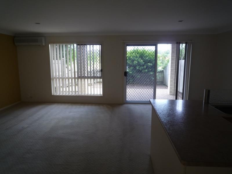 8 Peninsula Ave, Cornubia QLD 4130