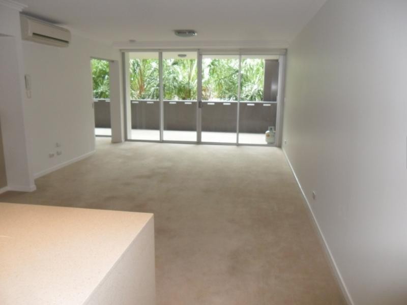 53 Darrambal, Chevron Island QLD 4217