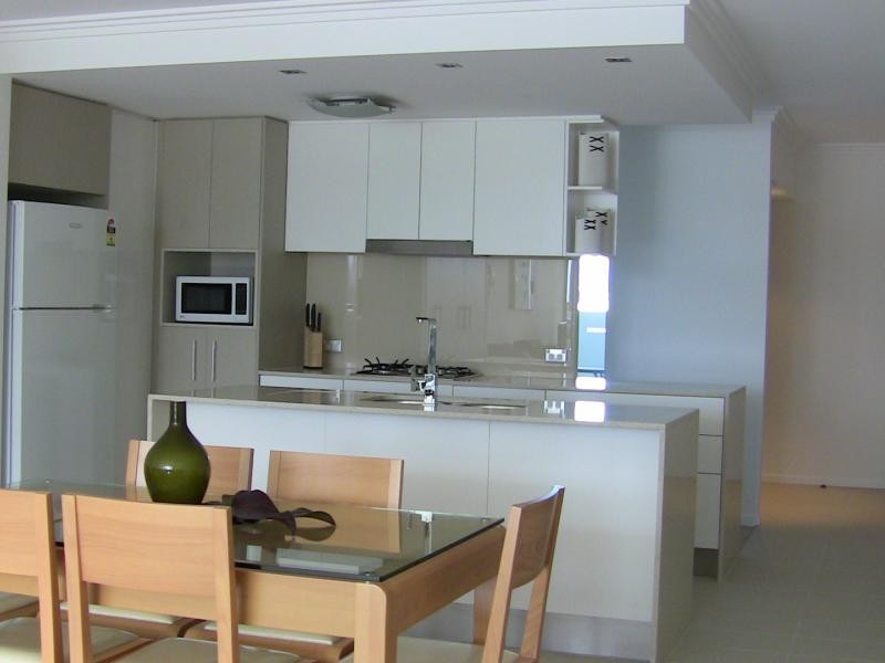 53 Darrambal, Chevron Island QLD 4217