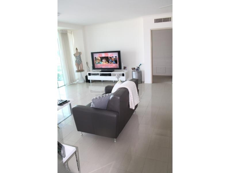 1 Duporth Avenue, Maroochydore QLD 4558