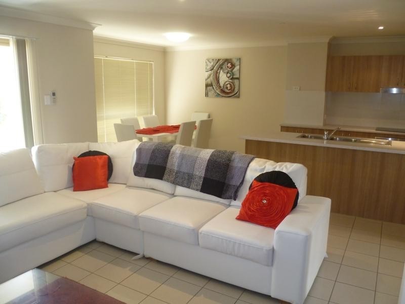 1 Ibis Boulevard, Eli Waters QLD 4655