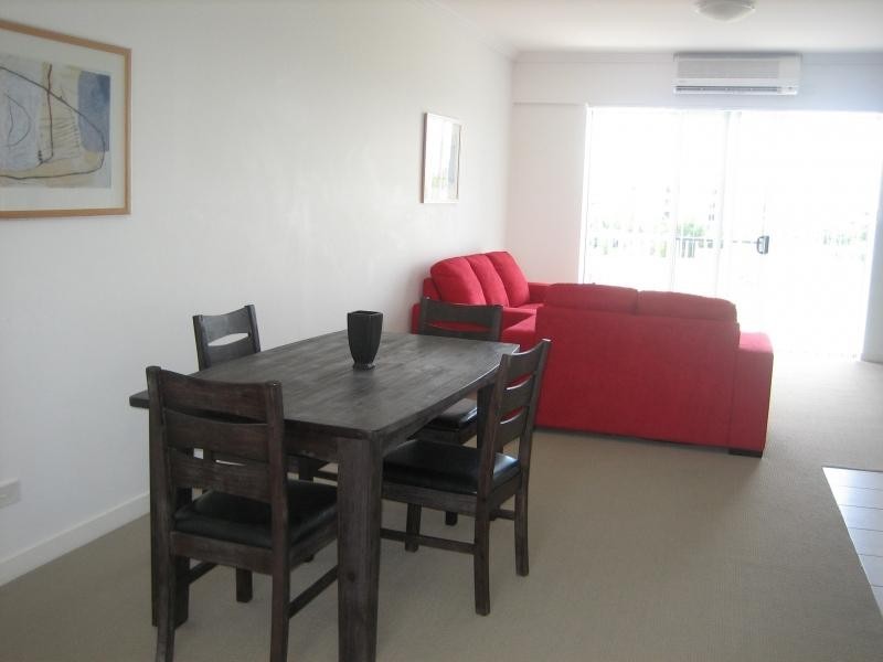 98 University Drive, Varsity Lakes QLD 4227