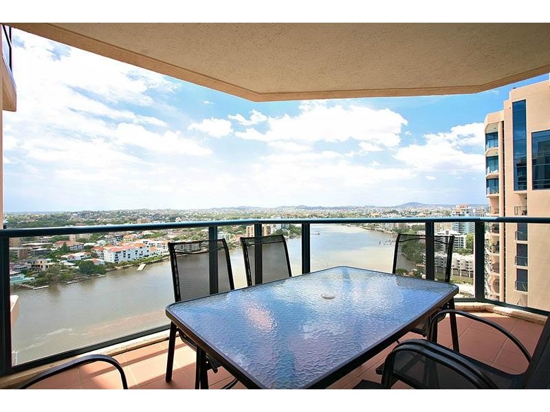 103 / 8 Goodwin Street, Kangaroo Point QLD 4169