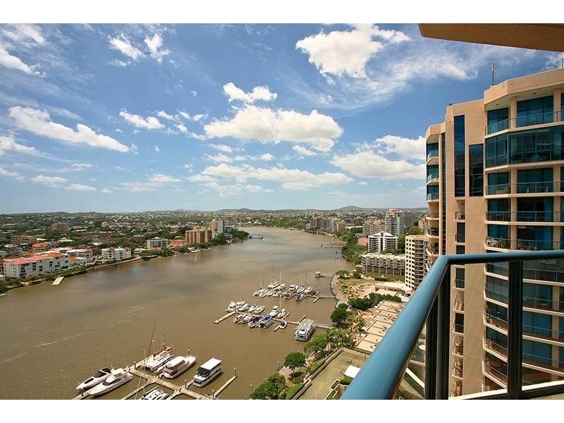 103 / 8 Goodwin Street, Kangaroo Point QLD 4169