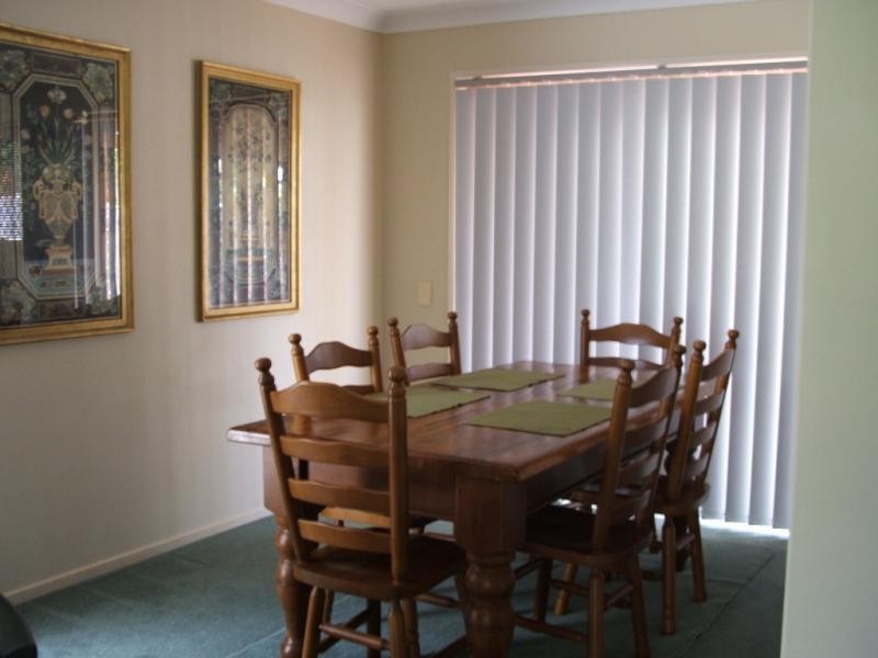 77 Nursery Ave, Runcorn QLD 4113