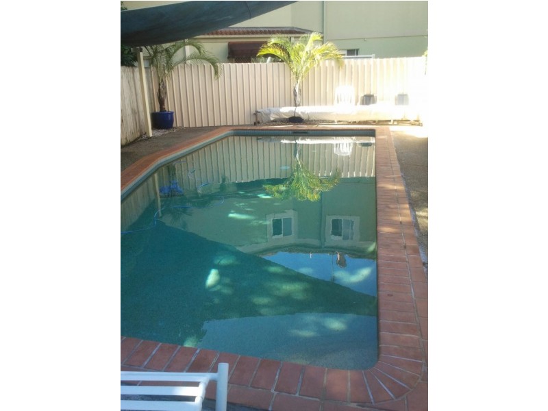 3-5 BARRANBALI STREET, Chevron Island QLD 4217