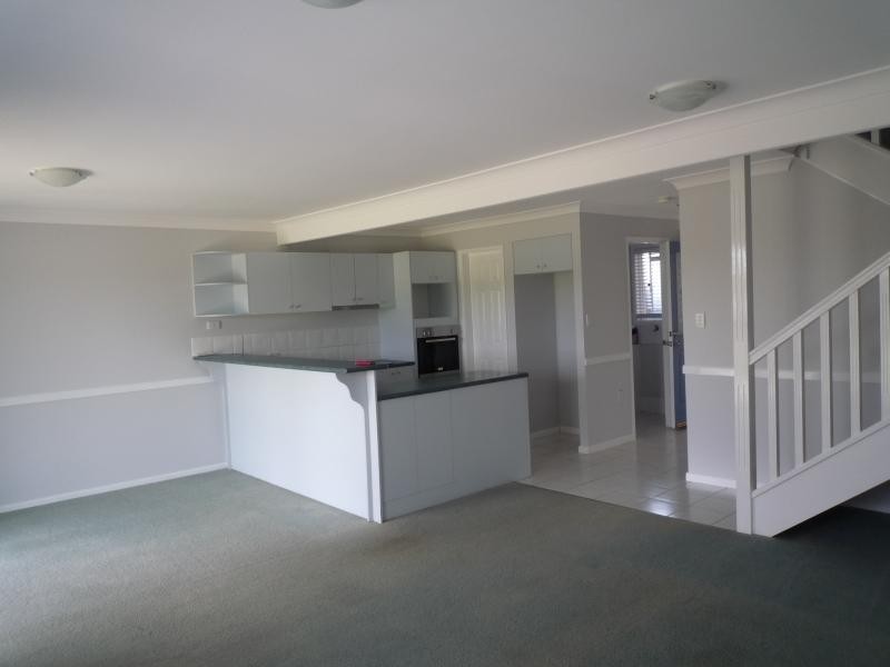 8 Peninsula Ave, Cornubia QLD 4130
