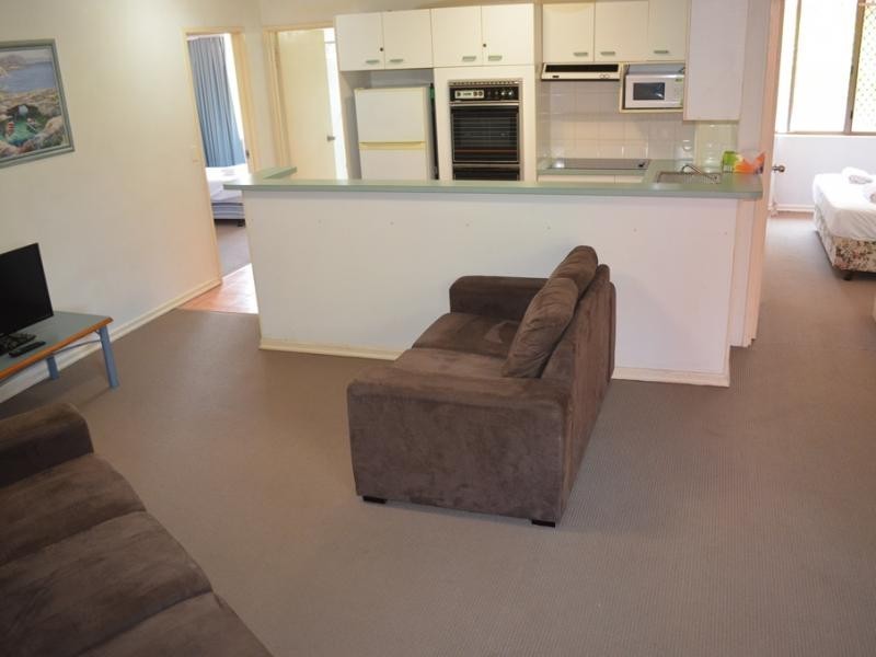 38 Enderley Ave, Surfers Paradise QLD 4217