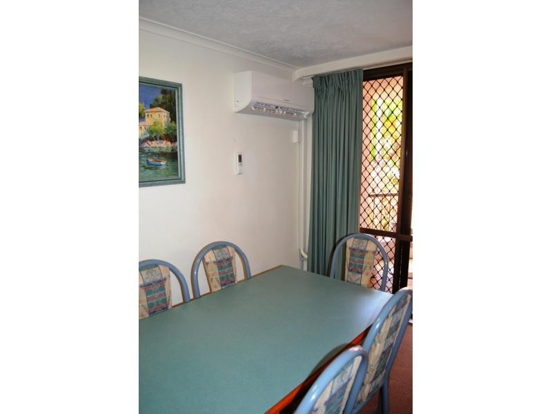 38 Enderley Ave, Surfers Paradise QLD 4217