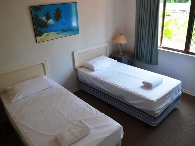 38 Enderley Ave, Surfers Paradise QLD 4217