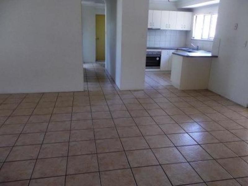 23 Paradise Street, Point Vernon QLD 4655