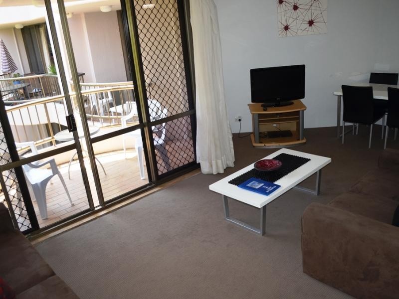 38 Enderley Ave, Surfers Paradise QLD 4217