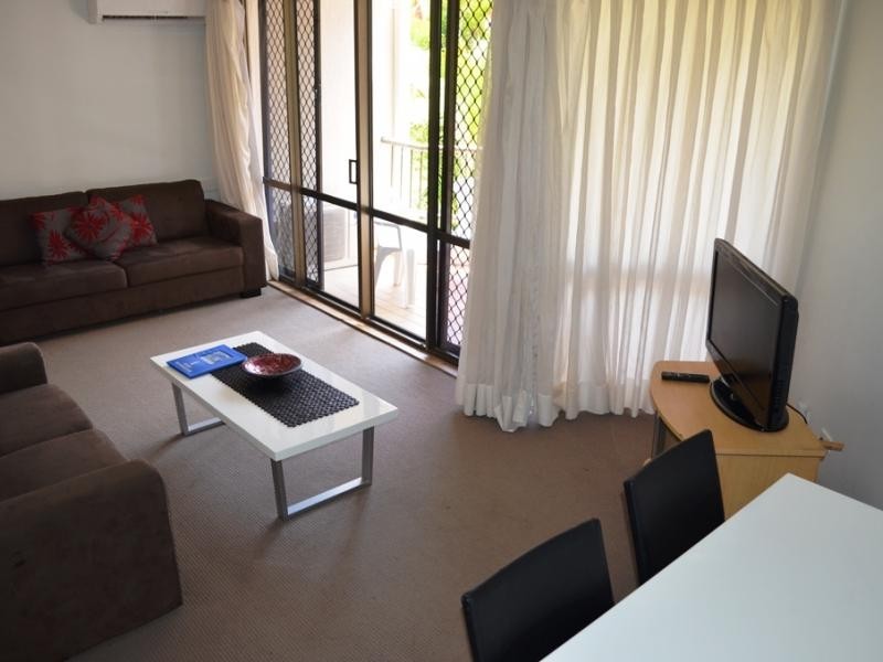 38 Enderley Ave, Surfers Paradise QLD 4217