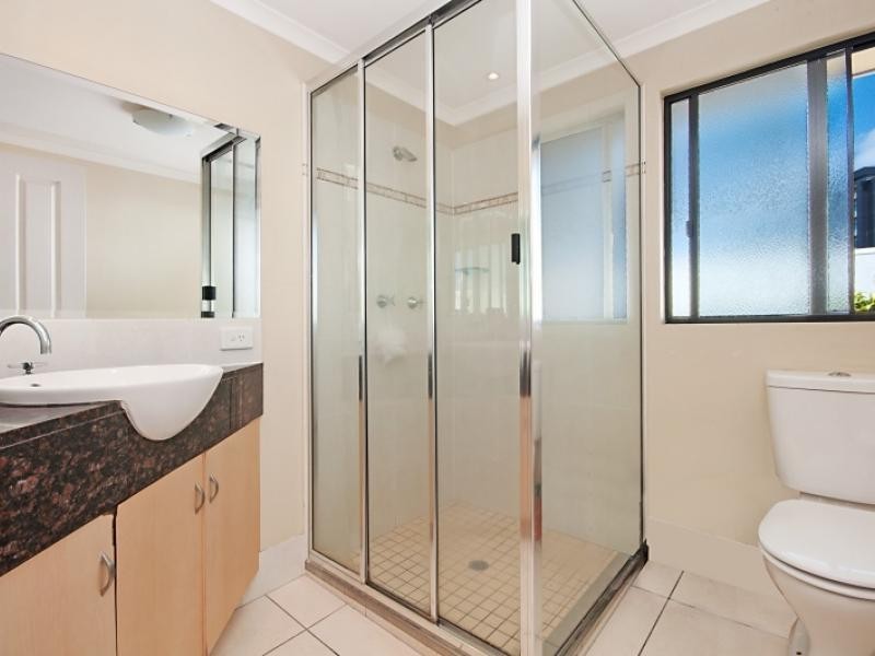 75 75-79 Spence Street, Cairns QLD 4870