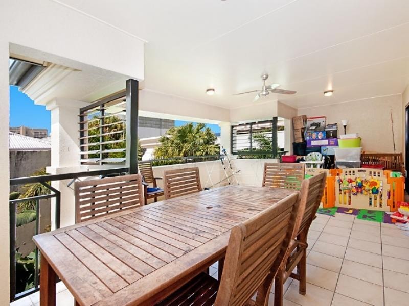 75 75-79 Spence Street, Cairns QLD 4870