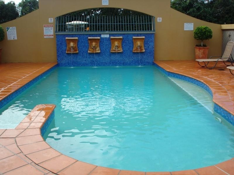 20 Fairway Drive, Clear Island Waters QLD 4226