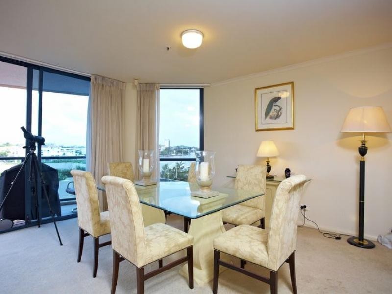 8 Goodwin Street, Kangaroo Point QLD 4169