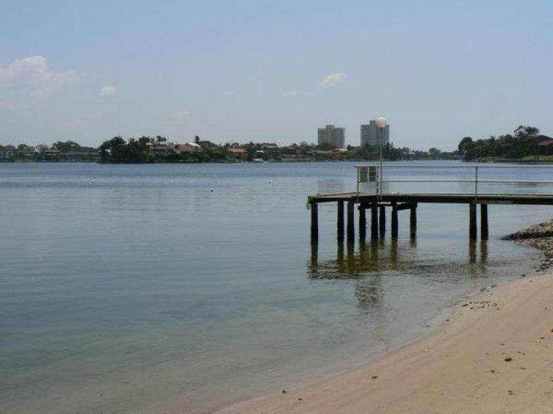 111 Markeri Street, Mermaid Waters QLD 4218