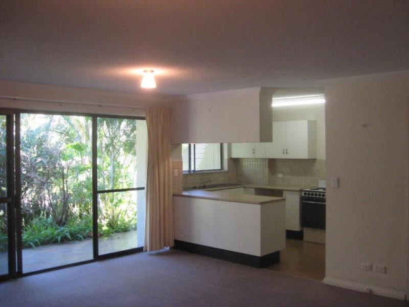 111 Markeri Street, Mermaid Waters QLD 4218