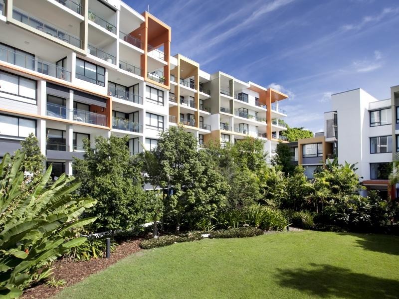 10 Pidgeon Close, West End QLD 4101