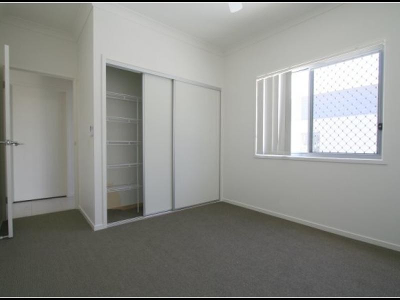 1 Cascade Dr, Underwood QLD 4119