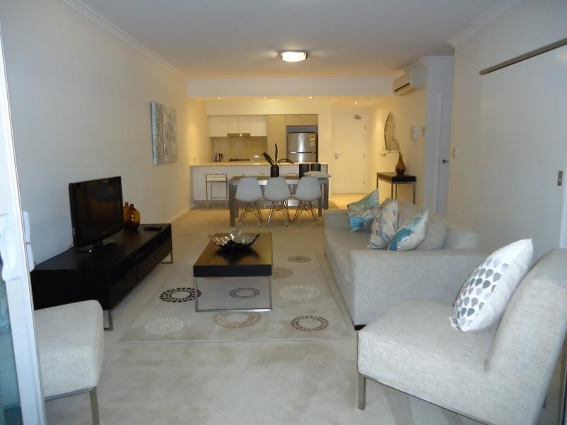53 Darrambal, Chevron Island QLD 4217