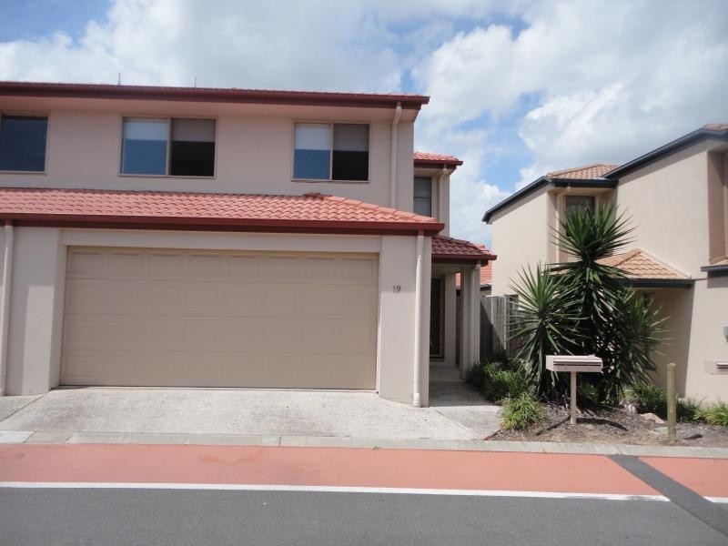 50 Johnston st, Carina QLD 4152