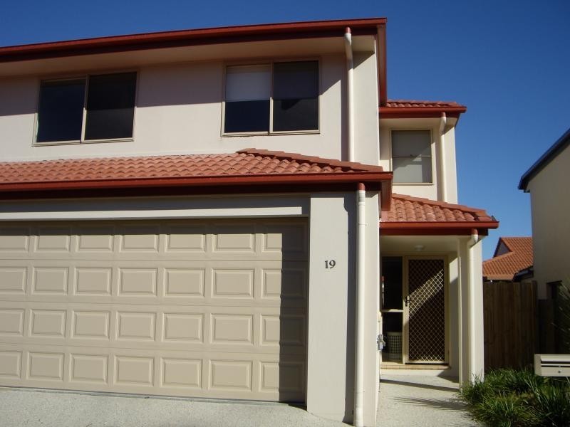 50 Johnston st, Carina QLD 4152