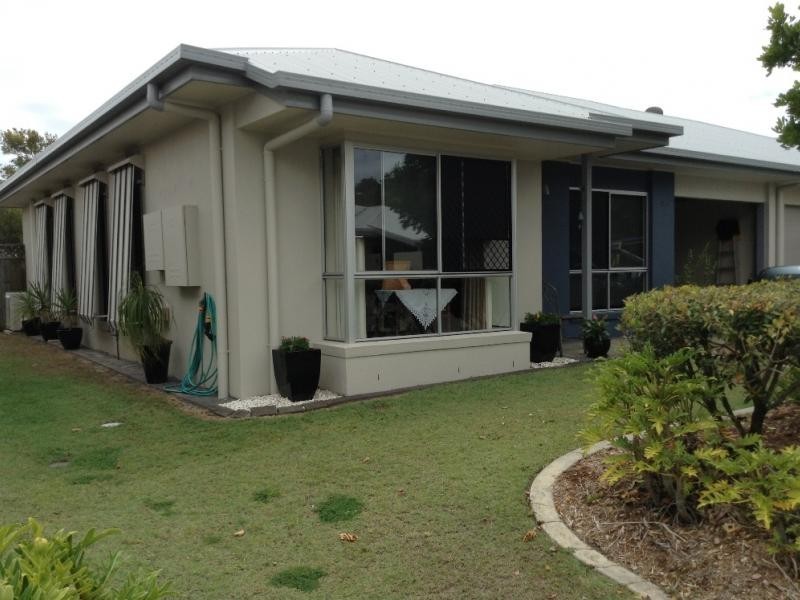 2 Grand Parade, Kawana Island QLD 4575