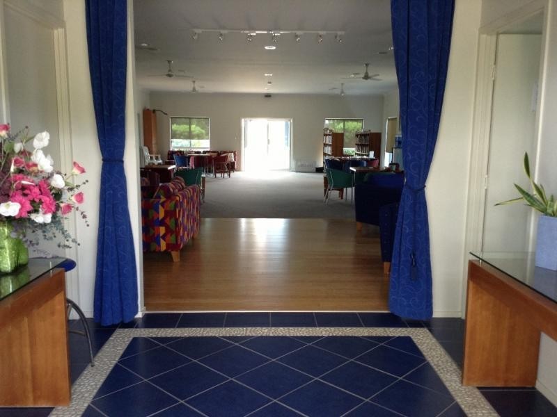 2 Grand Parade, Kawana Island QLD 4575