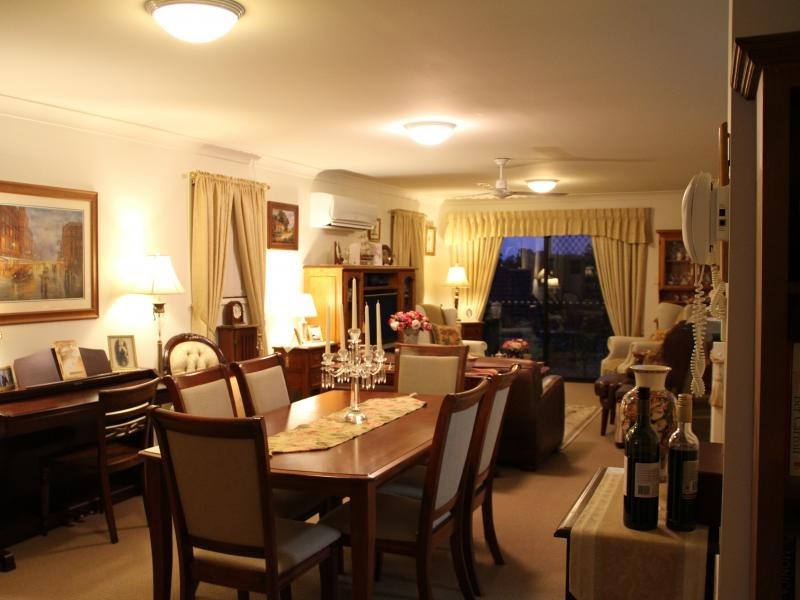 110 Scrub Rd, Carindale QLD 4152