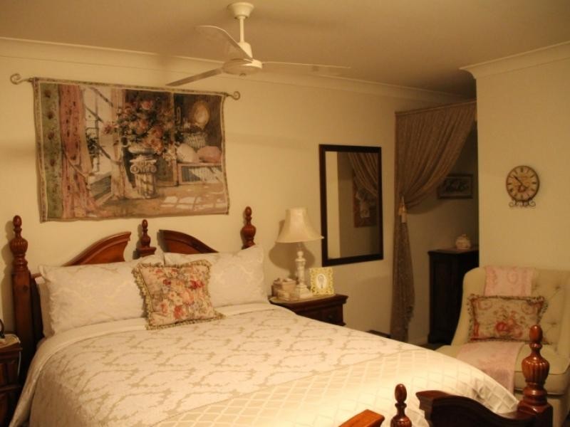 110 Scrub Rd, Carindale QLD 4152