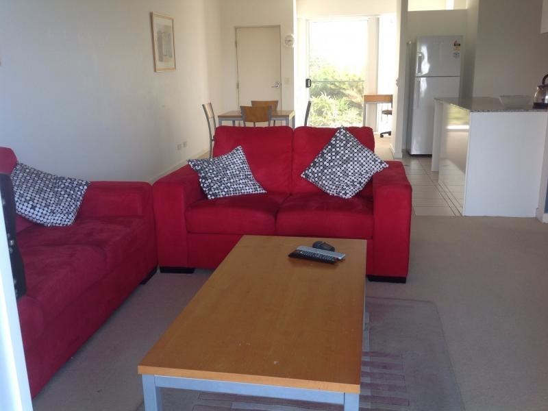 98 University Drive, Varsity Lakes QLD 4227