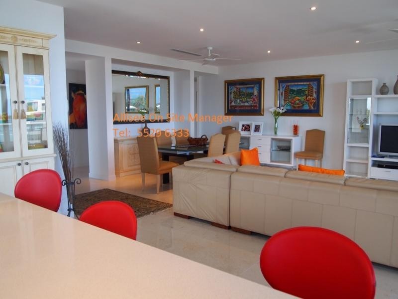 323 Bayview Street 323 Bayview Street, Hollywell QLD 4216