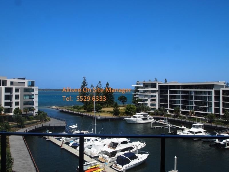 323 Bayview Street 323 Bayview Street, Hollywell QLD 4216