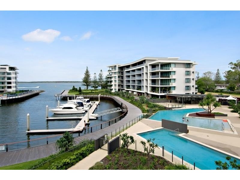 323 Bayview Street 323 Bayview Street, Hollywell QLD 4216