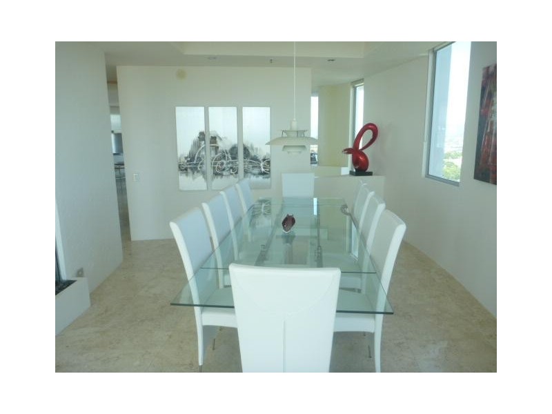 40 RIVERVIEW  PDE, Surfers Paradise QLD 4217