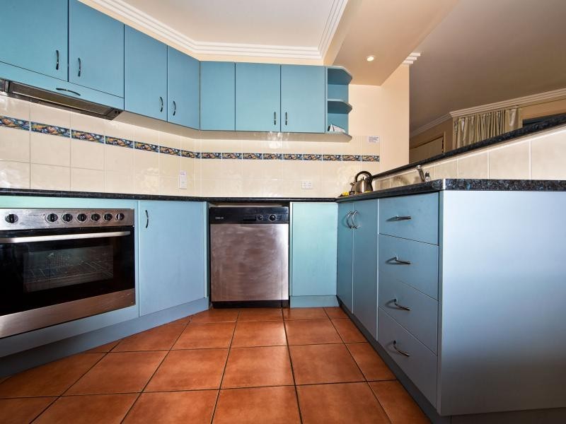 33 Elizabeth st, Urangan QLD 4655