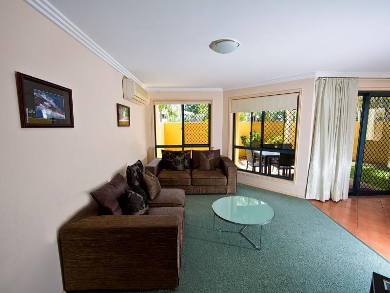 33 Elizabeth st, Urangan QLD 4655