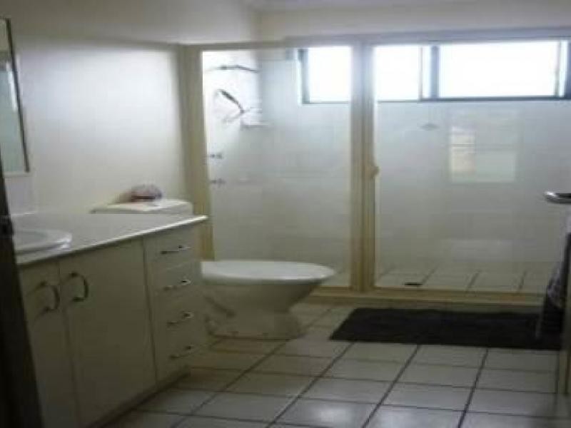 56-58 Main St, Pialba QLD 4655