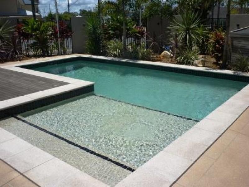 71 Elizabeth St, Urangan QLD 4655