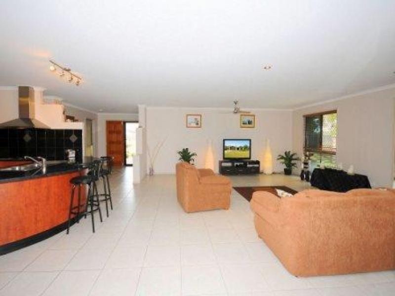 186 Gilston Rd, Wondunna QLD 4655