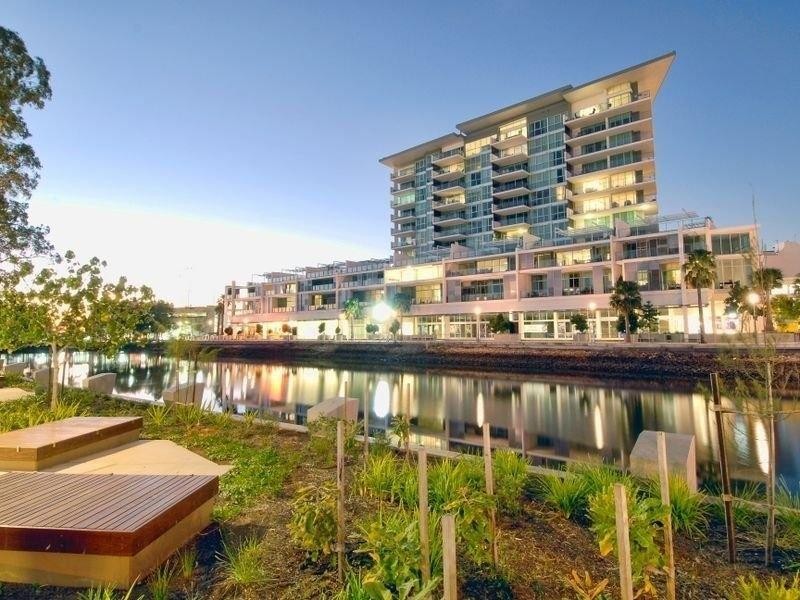 1 Duporth Avenue, Maroochydore QLD 4558