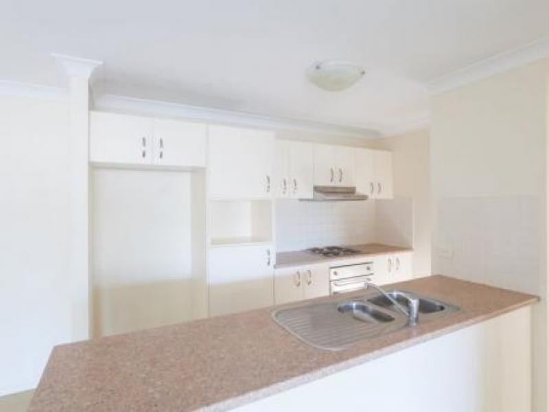 8 Mascar St, Upper Mount Gravatt QLD 4122