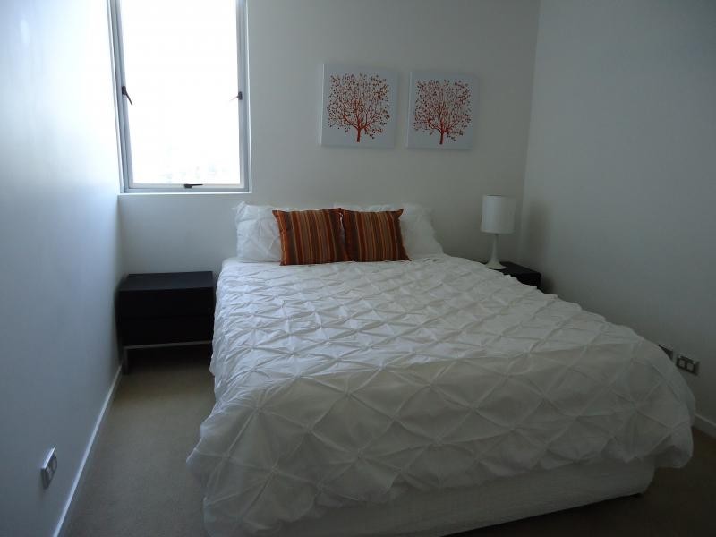 53 Darrambal, Chevron Island QLD 4217