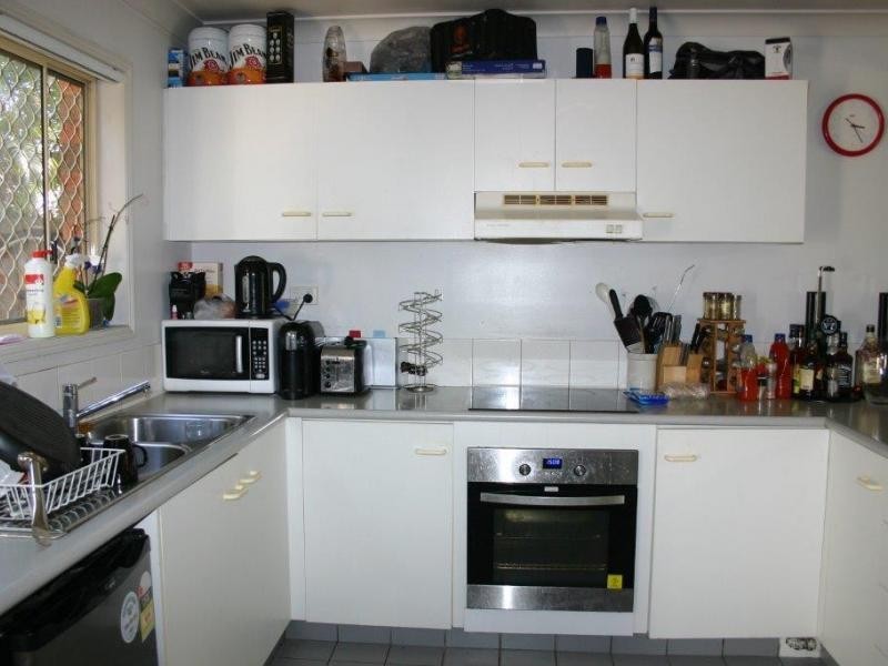 60 Whitby, Southport QLD 4215