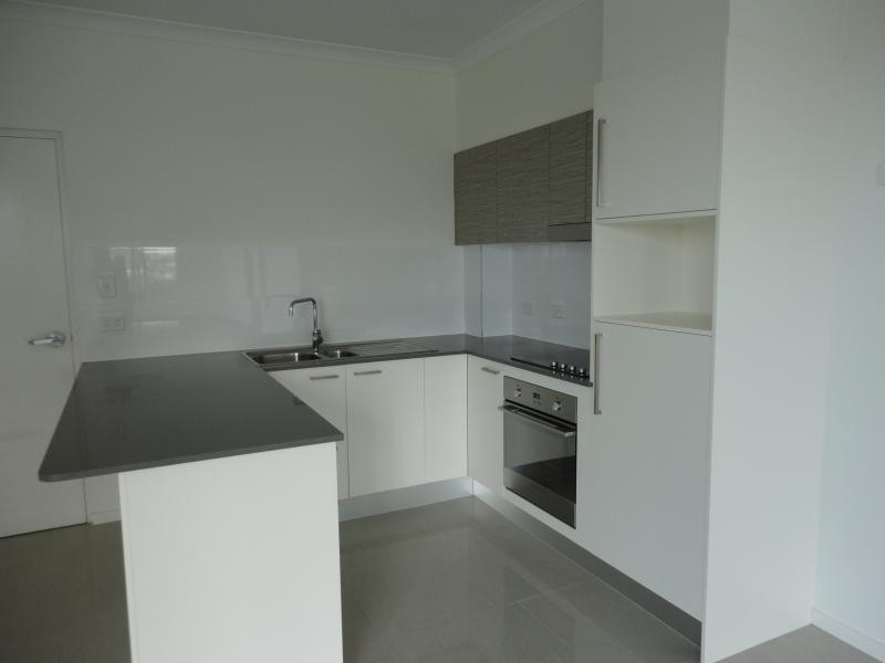 28 Carl Street, Woolloongabba QLD 4102