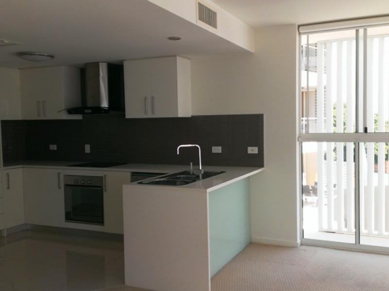 87 Marine Parade, Redcliffe QLD 4020