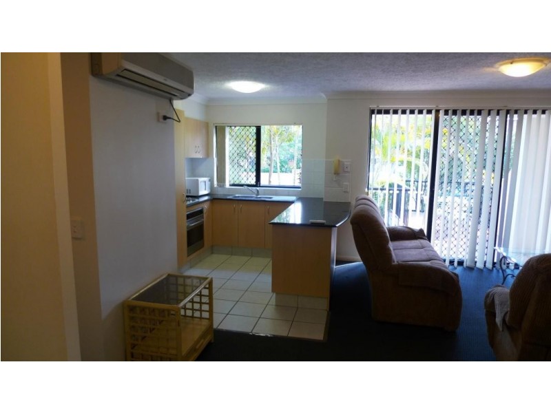 1 / 38 Labrador Street, Labrador QLD 4215