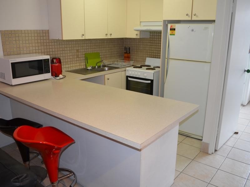 38 Enderley Ave, Surfers Paradise QLD 4217